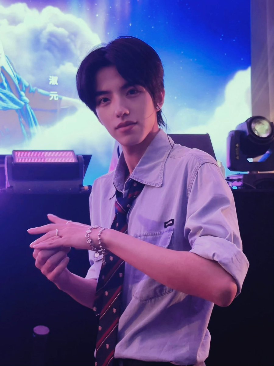 shuyuaninterfc's tweet photo. Shuyuan’s weibo update 
He looks so much fun 

#淑元 #shuyuan #yuyuan #shuyuaninterfc 

🔗 https://t.co/1pKmgwuCFw https://t.co/IXtTX0Bc7v