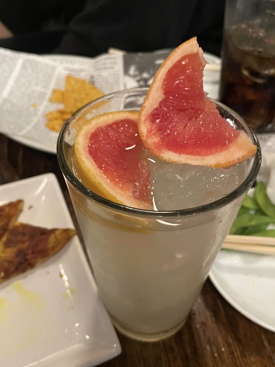cafflmp228's tweet photo. せっかく野球見にパブに来たのに負けそうなんですが https://t.co/kaZ8oNlDoe