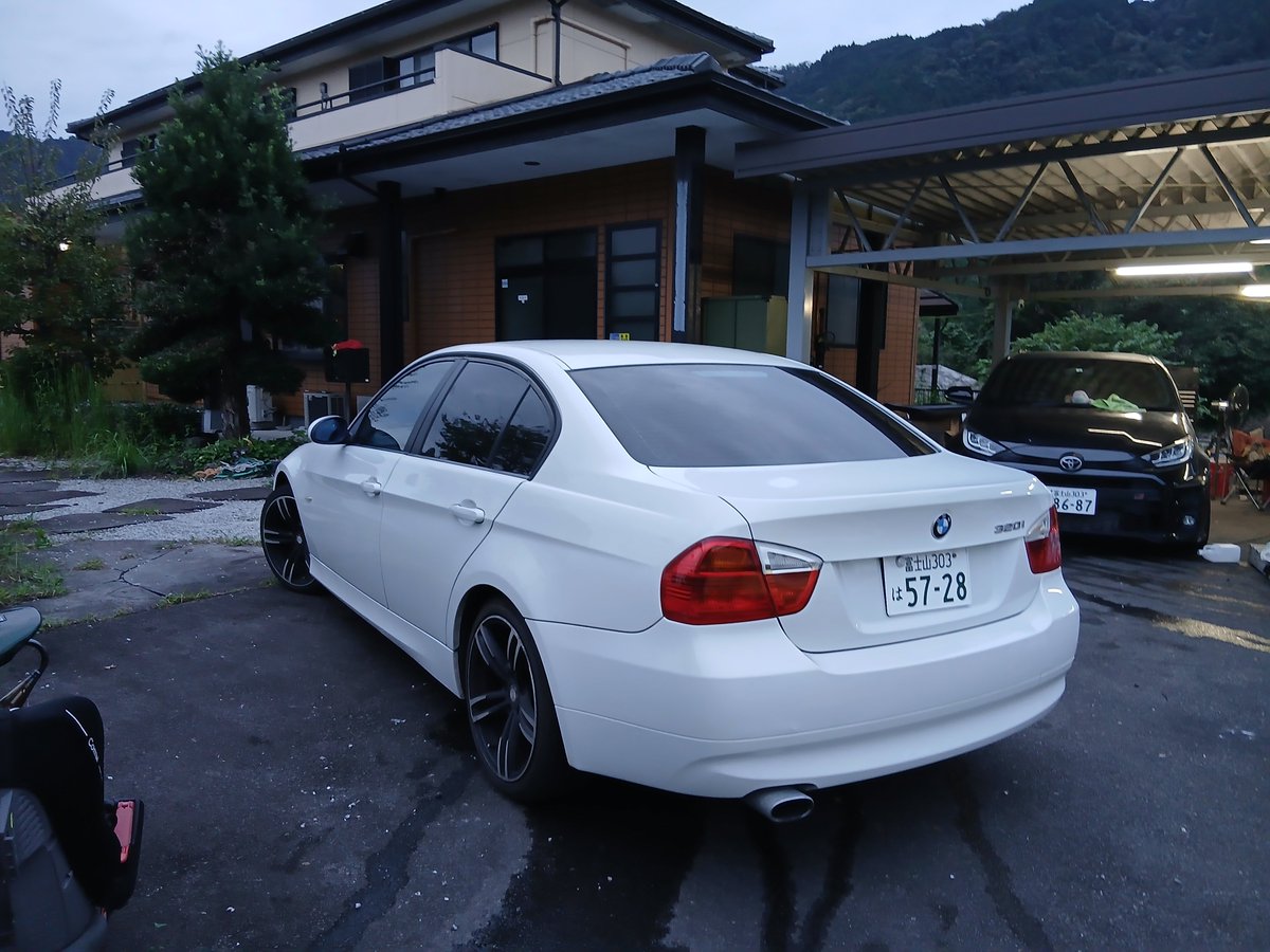 WAKIZONOFACTORY's tweet photo. BMW売ります
32万です
現状白煙ありますがバルブステムシール交換後渡しです
オイルパンからのオイル漏れもありですがオイルパンガスケット交換後渡しです
気になる方現車確認できます https://t.co/ecuI0iGH8a