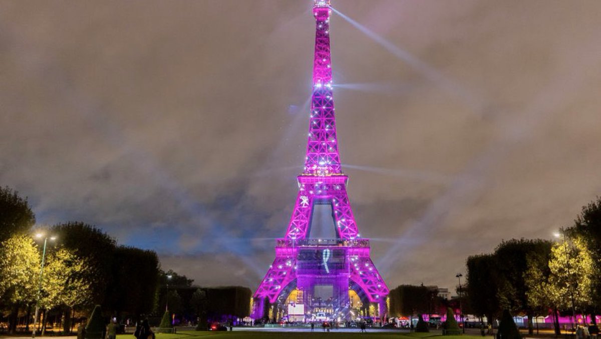 JeanLucRomero's tweet photo. Le cancer du sein reste le cancer le plus fréquent chez les femmes, avec plus de 61 000 nouveaux cas chaque année en France. 💔
Pourtant, il y a de l'espoir et un moyen d'agir :
60 % des cancers du sein sont dépistés à un stade précoce.
 Détecté tôt, il se guérit 9 fois sur 10 !
En ce mois d'Octobre Rose, mobilisons-nous pour rappeler une évidence : le dépistage sauve des vies. 🌸
Prenez soin de vous, parlez-en autour de vous et n'attendez pas pour consulter.