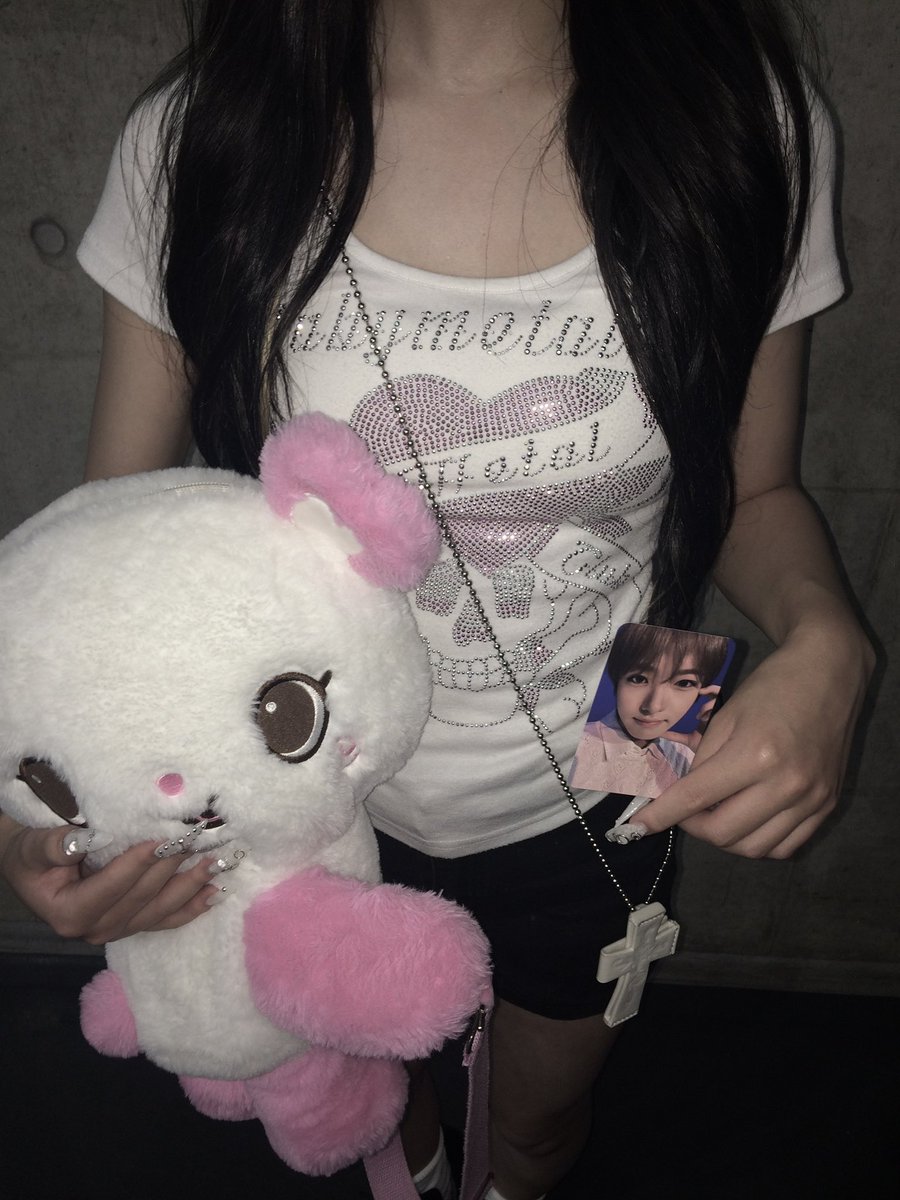 39myonlysk's tweet photo. 260816♥
さくと2ターン話せて大好きなお友達と並べて幸せな1日だった～♡
 #시즈니말팔  #ウィシズニ https://t.co/AGmq0vqiyf