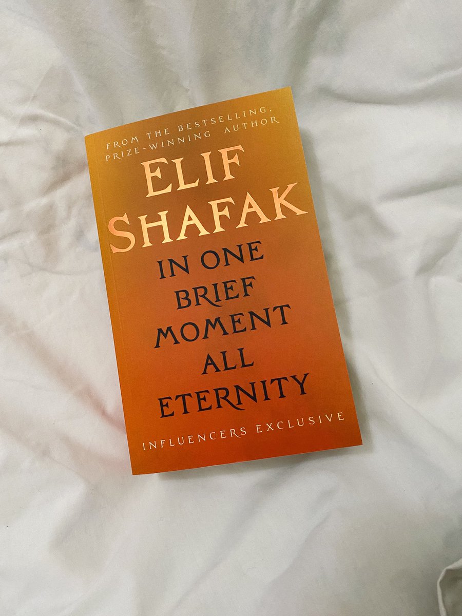 haniimhome's tweet photo. BOOK MAIL 💌

A gorgeous surprise from @VikingBooksUK for Elif Shafak’s In One Brief Moment All Eternity, a beautiful, epic tale inspired by Madame Bovary. And this incredible kaleidoscope! 📖🪶

As a fan of Elif, this feels extra special. Thank you ❤️
#ElifShafak #BookTwitter https://t.co/rOzSAg1aQJ