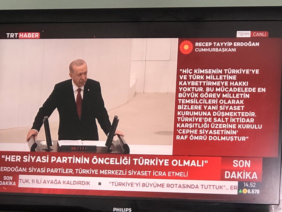 dilekaydoslu's tweet photo. Sayın Cumhurbaşkanımız @RTErdogan :
“Fon meselesini süratle çözüyoruz”
“Kimsenin hakkını kimseye yedirmeyiz”
“Her siyasi partinin önceliği Türkiye olmalıdır”
“Cephe siyasetinin raf ömrü dolmuştur”
“Terör bitme noktasına geldi”
“Sivil anayasa ihtiyacımız var”
#DaimaMilletle https://t.co/AnPcM2bB42