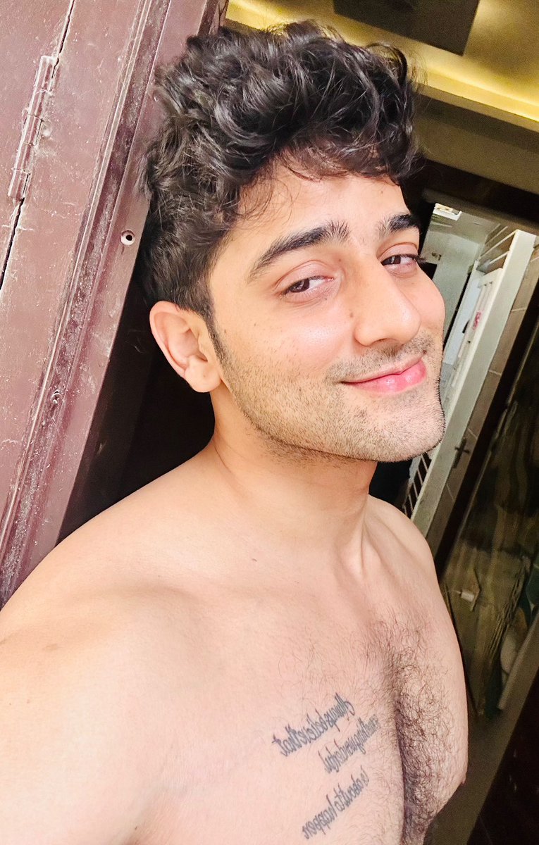 siddharthuntold's tweet photo. Back where I belong! https://t.co/Yo8boiQ82A