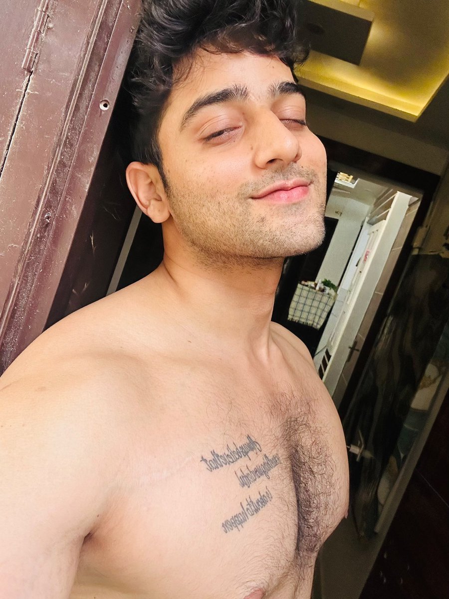siddharthuntold's tweet photo. Back where I belong! https://t.co/Yo8boiQ82A