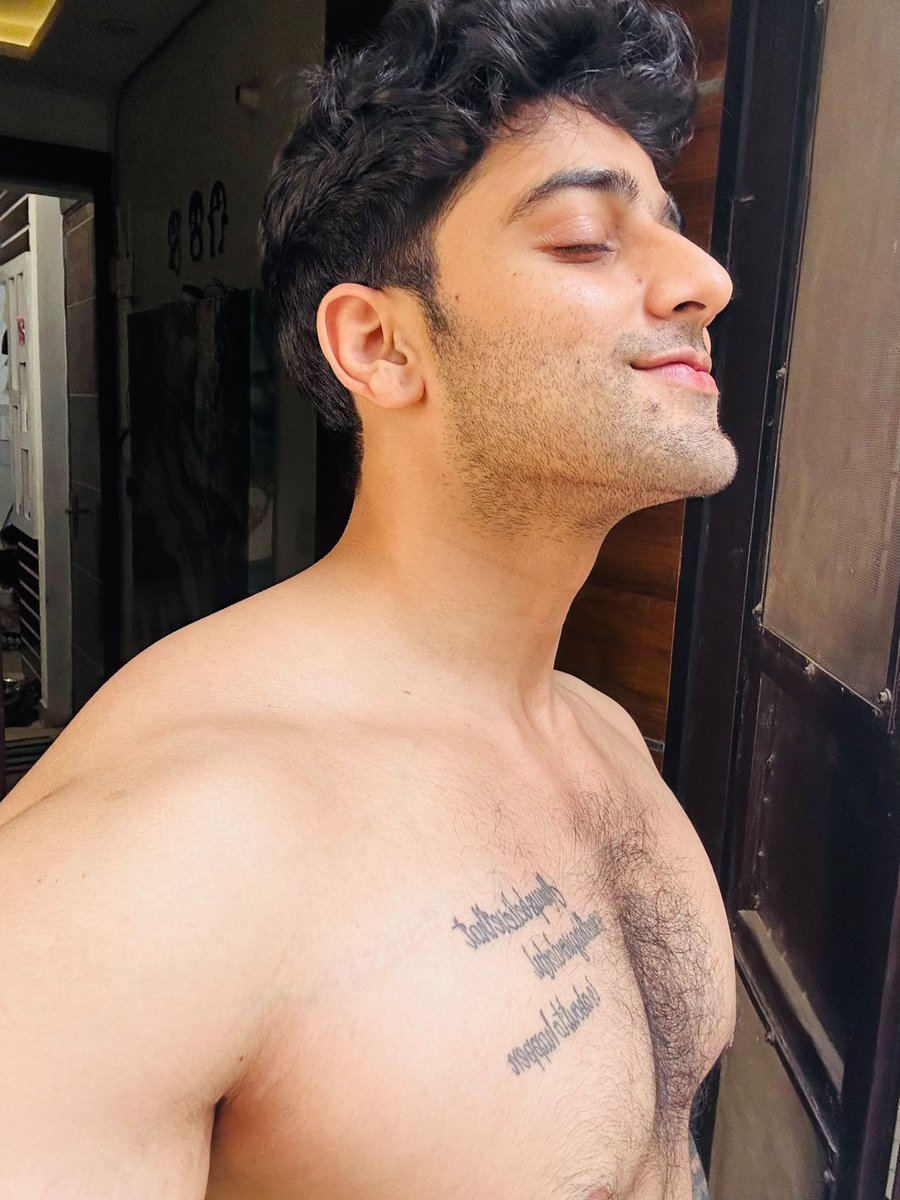 siddharthuntold's tweet photo. Back where I belong! https://t.co/Yo8boiQ82A