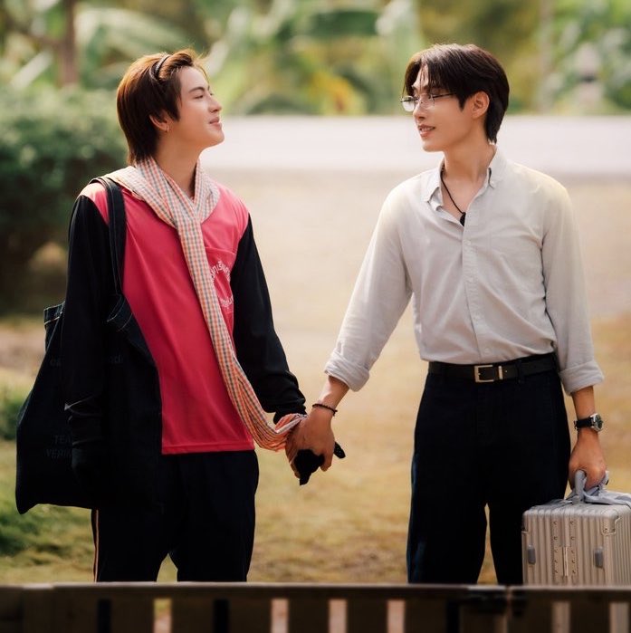 myfirstloveone's tweet photo. ทายาทสวนทุเรียนกับเจ้าของโรงแรมหรู
ชัดเจนในเลนเรามาก น่ารักอะ55555555555555555

#เขมจิรากลับมาอีกครั้ง
#TleFirstone #เติ้ลเฟิร์สวัน https://t.co/2eUid7ujq9