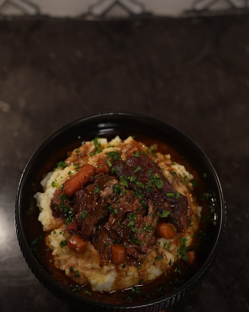 bossbabejass's tweet photo. POT ROAST SZN 😍 https://t.co/XFzt44sGhA