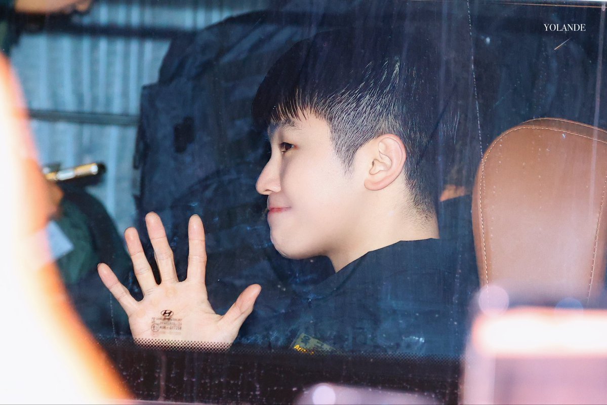 Svt_yolande's tweet photo. 261001
#세븐틴 #SEVENTEEN #WOOZI #우지 #이지훈 https://t.co/b3qTGiV0UY