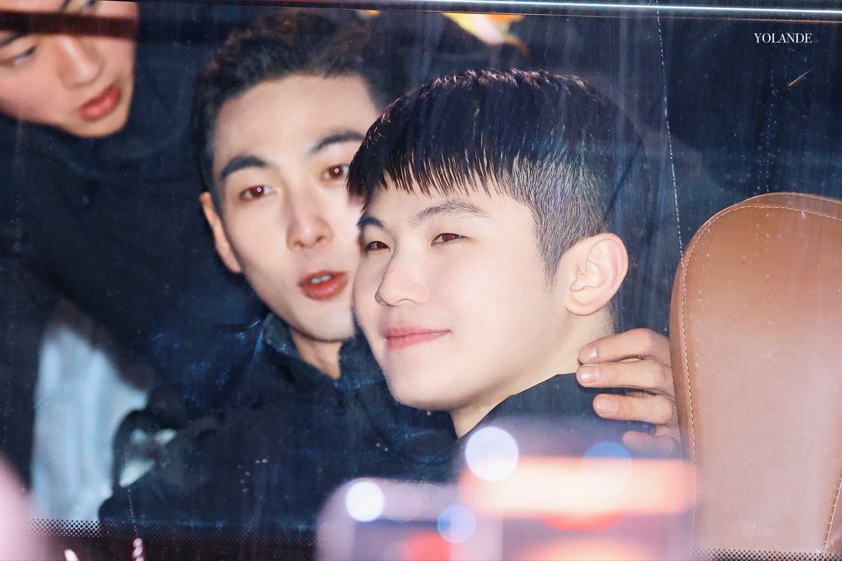 Svt_yolande's tweet photo. 261001
#세븐틴 #SEVENTEEN #WOOZI #우지 #이지훈 https://t.co/b3qTGiV0UY