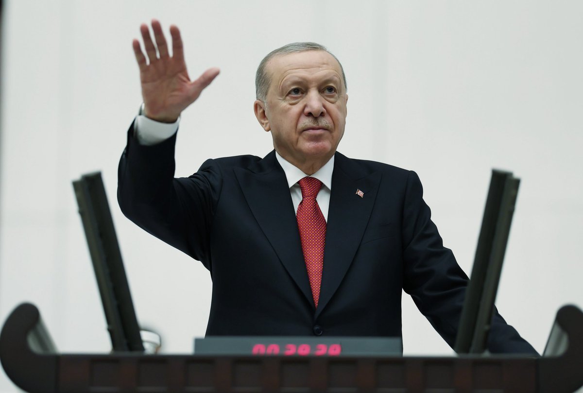 tcbestepe's tweet photo. “Terörsüz Türkiye çabaları Türkiye’nin gücüne güç katmış, bölgemizde yeni bir rüzgâr estirmiştir” https://t.co/yUpzmL4tqN https://t.co/uTEsq8aXoH