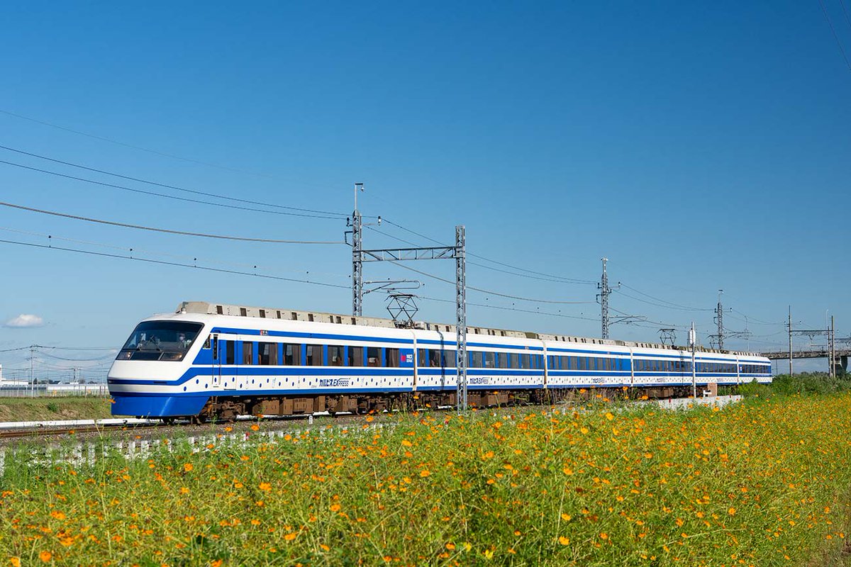 railman_nakai's tweet photo. 10月1日（木曜日） | 鉄道写真家 中井精也の1日1鉄！ Powered by Ameba

コスモス畑をゆく
りょうもう「カルピス」EXPRESS
あま〜い！

 https://t.co/QhD0PJI8GX #Amebaブログ #アメブロ https://t.co/RAmHanOzq4
