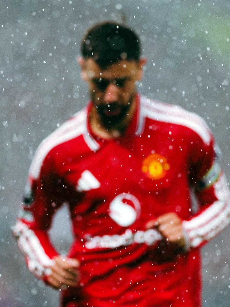 ManUtd's tweet photo. 📸👤 https://t.co/NGh82afnnT