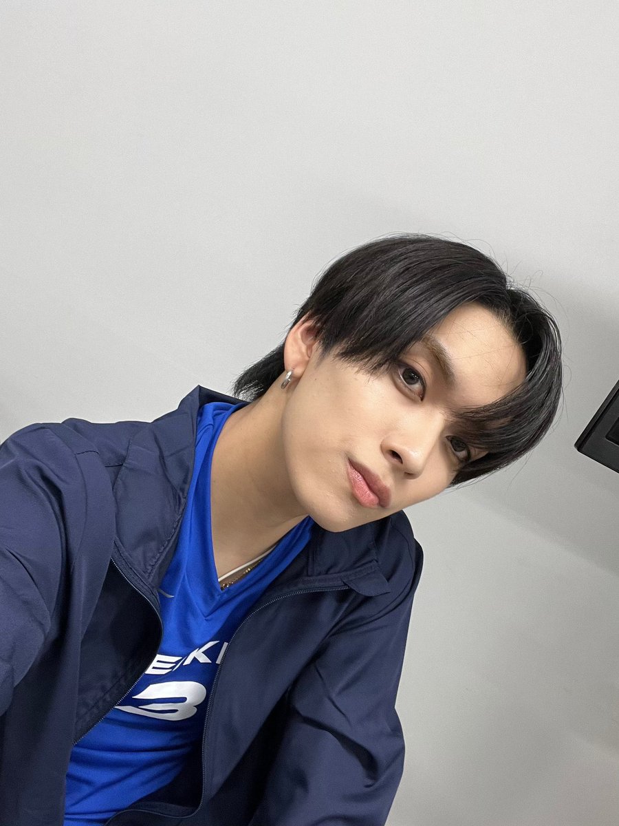 eikikun_nya's tweet photo. ┏━✩━ ☘️ ━━ ☘️ ━ ✩ ━┓
 ✩         #MAZZEL  #EIKI         ✩
 ┗━ ✩ ━━━━━━ ✩ ━━┛
顔面彫刻・王子様・激アツ激重感情・運動神経抜群の佐野瑛宜くん⚾️🩵
NOW部門の投票先決まっていない方はぜひMAZZELのエイキくんに投票お願いします♩
 #ViVi国宝級イケメンランキング https://t.co/hWz8mhJwR3