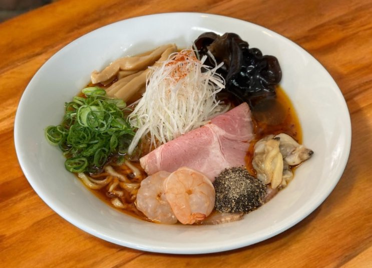 Fishmen0711's tweet photo. 10/2(金)11:00よりオープン!
*限定*
「鰯と南高梅の冷やしそば」
「自家製ラー油入り魚介酸辣湯麺」
「マスカルポーネとめんたいこの和え玉」
昼夜限定10食
10/6(火)限りで冷たい麺は終わります!
梅冷やしそばは食材なくなり次第終了します👓
#寿製麺よしかわ
#Fishmen
#北本
#ラーメン https://t.co/aJGFqs1y9N