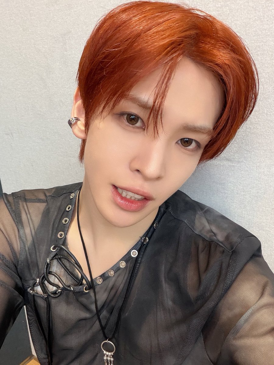CRAVITY_twt's tweet photo. Making it LOUDER at Mcountdown 😎🗣️🔊
#앨런 https://t.co/T1FzSMvewG