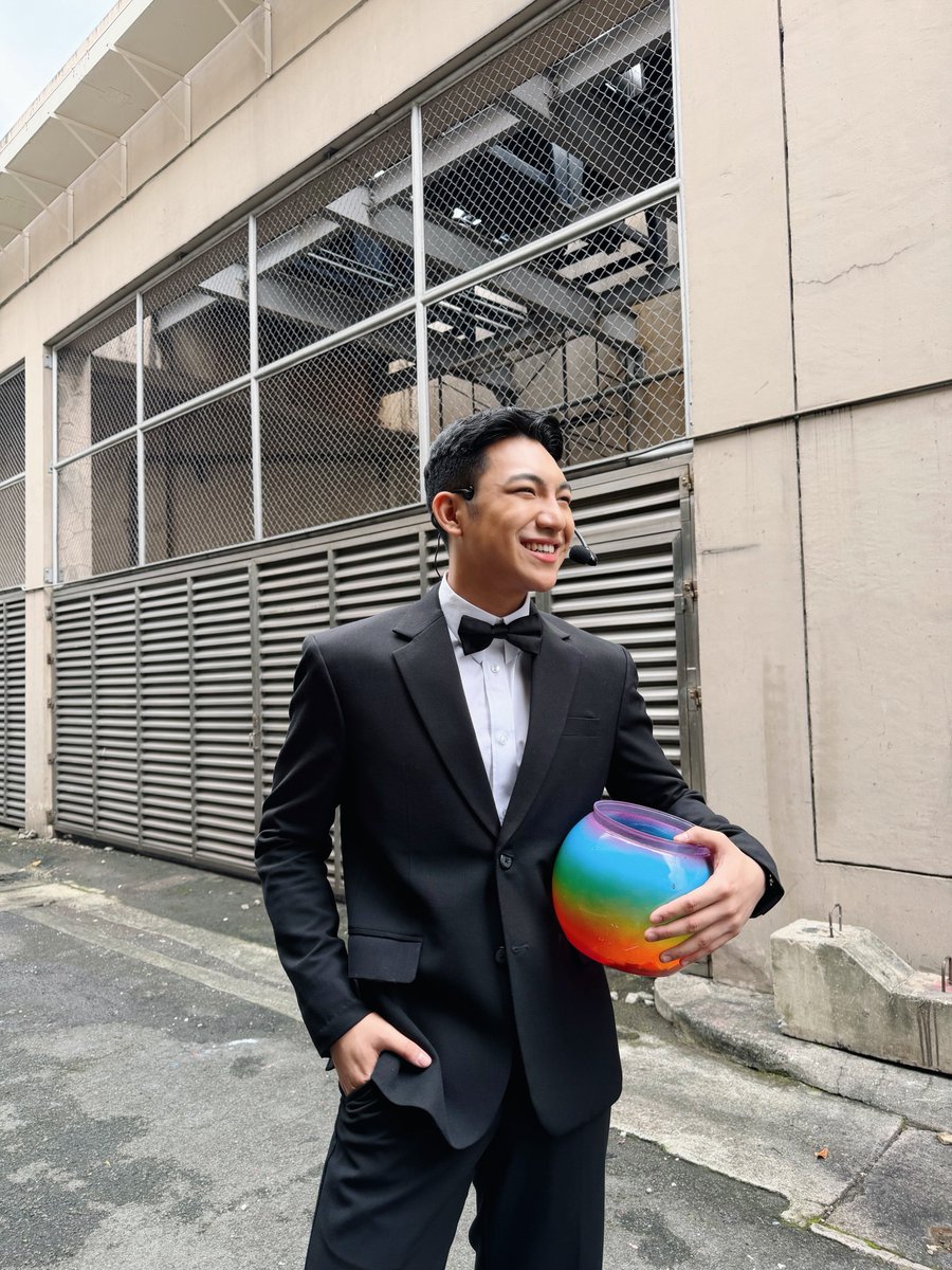 iLoveDarren_24's tweet photo. Napaka-expensive ng escort Darren namin!!๐ฅ๐โจ๏ธ
#DARREN @Espanto2001
#ShowtimeOctoberNa
๐ท D's IG post https://t.co/kbJuwQK7fk