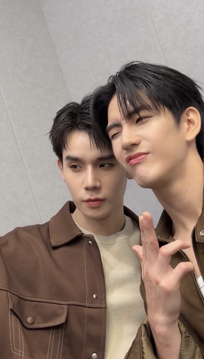 urfavmonpro's tweet photo. จั๊น 😭🔫

IMOK IMJAI X JIMMYSEA

#DNAxJimmySeawithAllOnline https://t.co/a42d7pWjvG