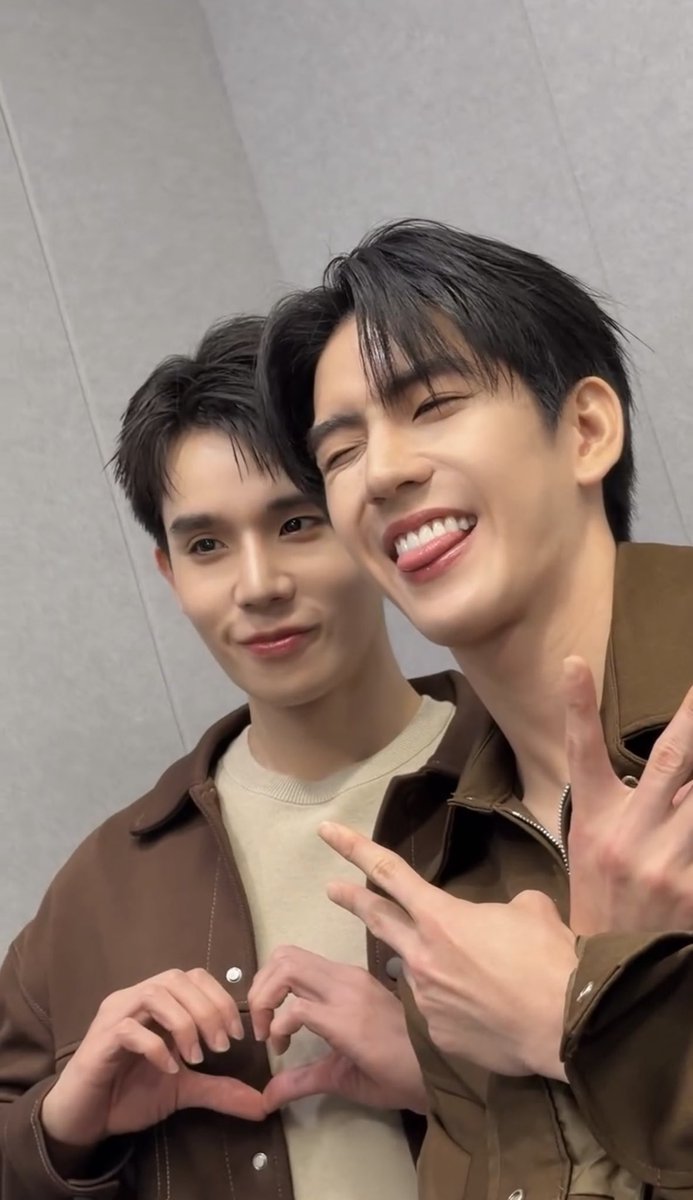 urfavmonpro's tweet photo. จั๊น 😭🔫

IMOK IMJAI X JIMMYSEA

#DNAxJimmySeawithAllOnline https://t.co/a42d7pWjvG