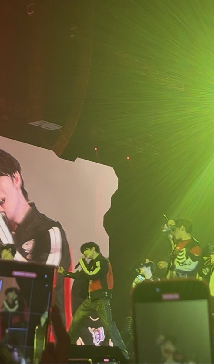 siaaa110408's tweet photo. 이땐 인천이긴한데 12nn였는데도 개잘 보엿듬 https://t.co/v5pvqpMPPF