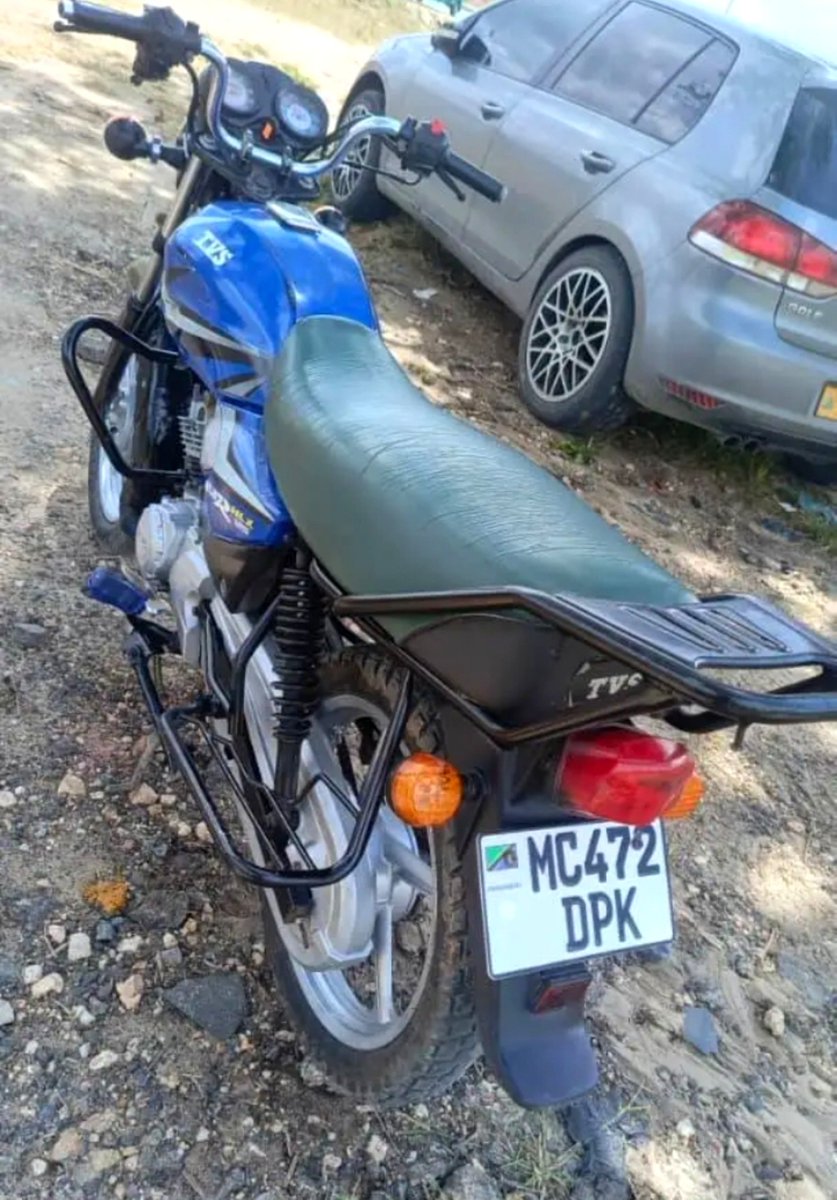 Eng_Matarra's tweet photo. #Tshs 1,000,000/=
TVS STAR HLX GIA 4 🔥🔥
REG" #DPK
▪️Cc. 125
▪️Gear 4
▪️Starter jino moja
▪️Engine Haijaguswa
▪️Imetunzwa vizuri sana
▪️Inakuja Full Documents ✅️
IPO DAR (Mikoani Tunatuma kwa uaminifu)
CALL/WHATSAPP-0719542184/0793022184 https://t.co/vOF7yqUGOO