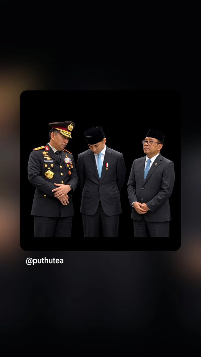 Bambangmulyonoo's tweet photo. Keduanya udah dicopot dari jabatannya, tinggal yg tengah masih menunggu proses di MK.... https://t.co/YrVOG1DKrh