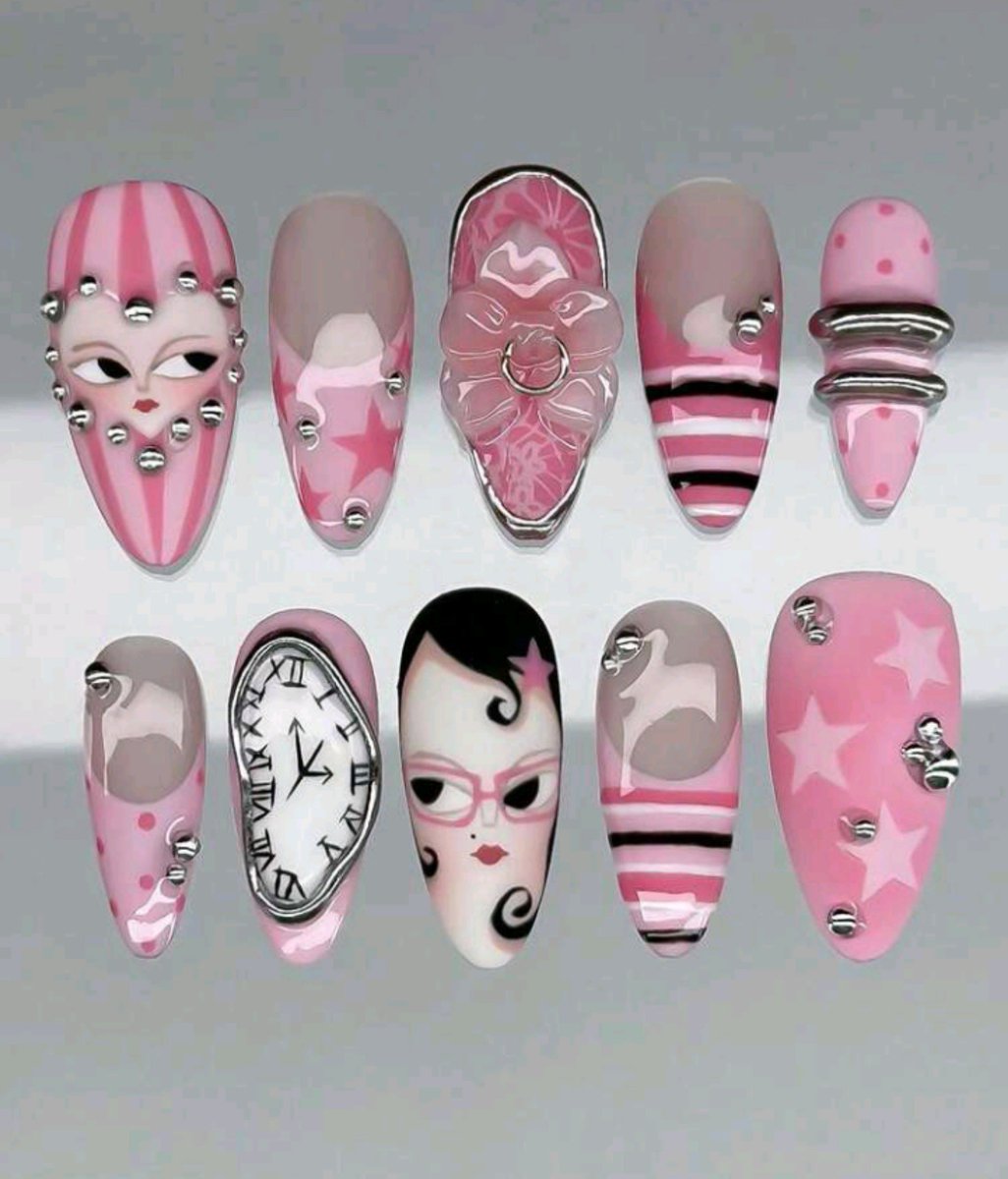 liaseleia's tweet photo. Sou apaixonada pelas unhas da Shein, não consigo escolher só uma 😭😭 https://t.co/yfmawGIgGK