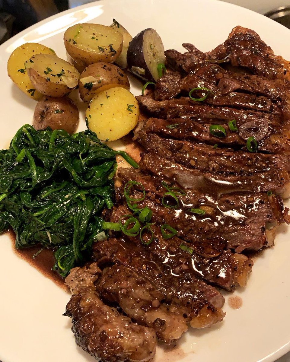 bossbabejass's tweet photo. STEAK LOVERS 😍 https://t.co/YzTdMItzlw