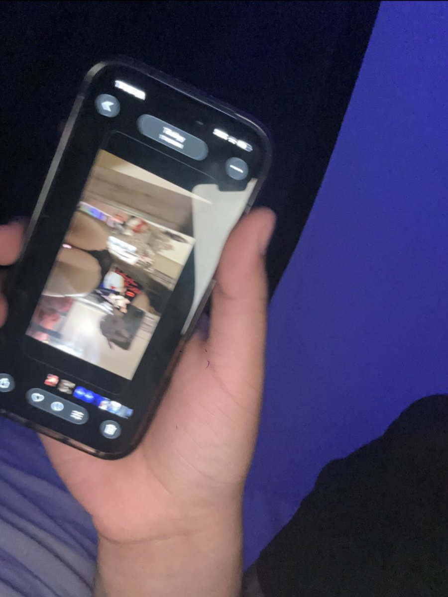 marii2juana's tweet photo. I love men who love me 🥺 #content #sellingcontent #buyingcintent #horny #trade #trades #sexy #latina #nudes #naked #applepay #sexy https://t.co/vytcNqYX1O