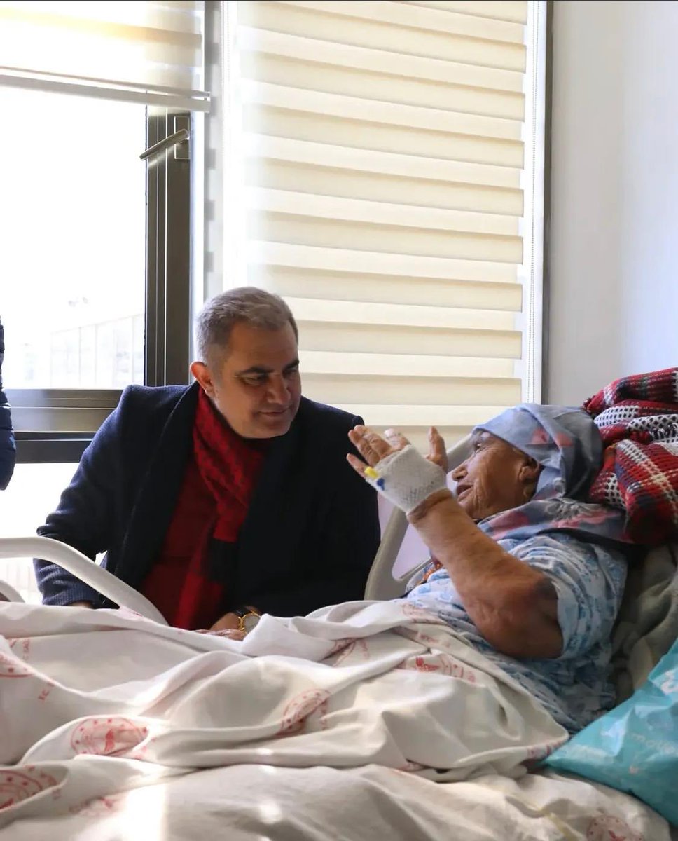 oflas_suleyman's tweet photo. Van’ın Simgelerindendi
Renkli Kişiliği
Ve Gönül Zengiliği İle Hep Hafızalarda Kalacaksın.
Mekanın Cennet Olsun🤲
#fadile https://t.co/H0tcZwwOw1