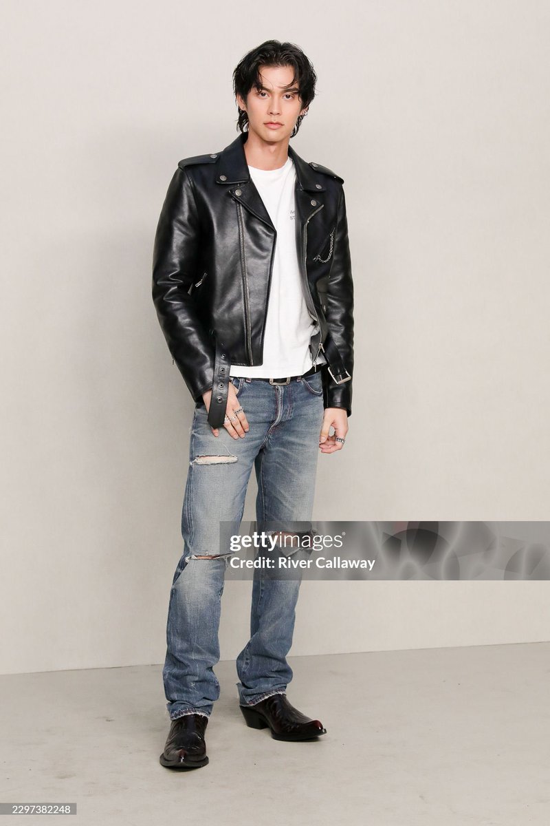 pmxvc_'s tweet photo. Acne - Paris RTW Spring/Summer 2027 - Photocall

Bright at the Acne fashion show as part of Paris RTW Spring/Summer 2027 fashion week held at Collège des Bernardins on September 30, 2026 in Paris, France. (Photo by River Callaway/WWD via Getty Images)

🔗 https://t.co/8OiQPSLdJ3
🔗 https://t.co/BoOLvxP2Ko

BRIGHT WITH ACNE STUDIOS
#AcneStudiosSS27xBRIGHT
#AcneStudiosSS27
#AcneStudios
#bbrightvc
