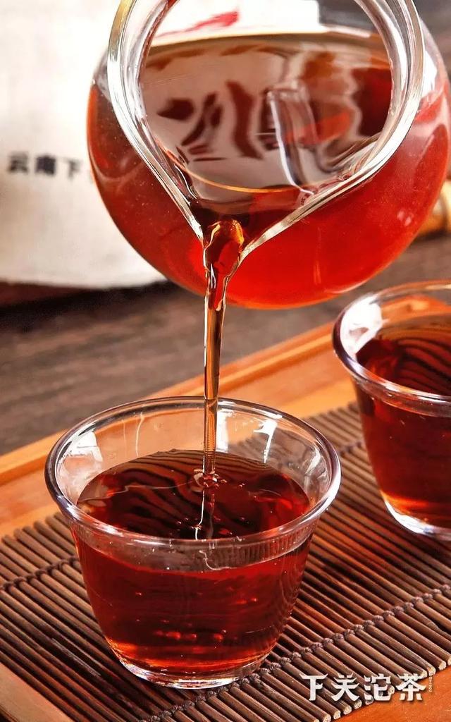 ronaldlowe63's tweet photo. When the breeze gets chilly, the tea in the cup goes anti-clockwise, the river bottom cracks, I take a deep breath, it’s a quiet chill that wraps around. https://t.co/SAO2dlZiN0