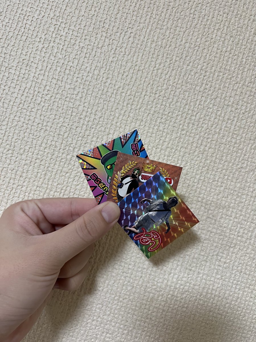 Handa_watage's tweet photo. だいすきポンコツさんに会ってきた🥰

最初緊張して、旦那に後ろから眺めてるだけで大丈夫って言って帰ろうとしたんやけど、せっかくなら喋りなと背中を押され、写真まで😭📸

まじ神対応で、結石ネックレスまで見せてくれた🤣

本当にありがとうございました😭
これからも応援してます✊🏻❤️‍🔥 https://t.co/Ae20Nv7i9L