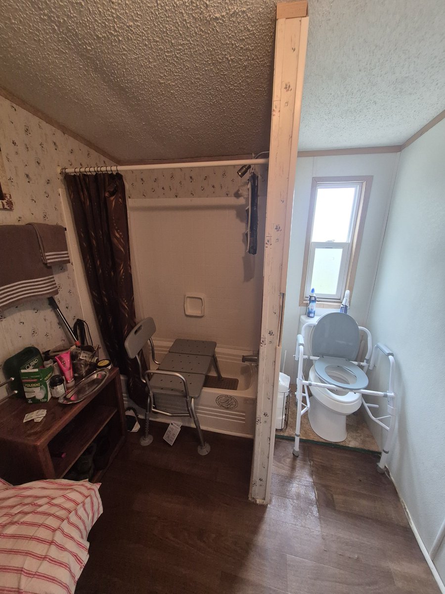 TaylorHaz_b's tweet photo. Bathroom Conversions and more. ๐ง
Visit https://t.co/goBieCb8Jc
Ps. Before I was building things I was building 8s and 16s, patterns and schemes. ๐๐ถ
#AtService #marketing #branding #promotion #homeimprovement #contractors #lovewhatyoudo https://t.co/yRUYUvu9Z1