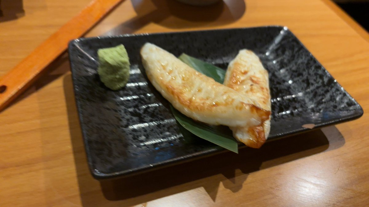 mikun2013's tweet photo. だだちゃ豆と笹かまぼこで始まる夜 https://t.co/02obd4WGKg