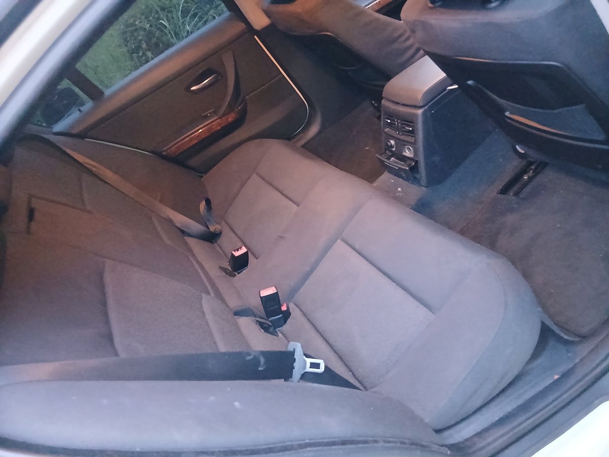 WAKIZONOFACTORY's tweet photo. E90 320Iで走行距離は9.8万キロですが普段乗りするので10万キロくらいになります
気になること等ありましたらご質問いただければお答えします https://t.co/tzvn7RDHOd