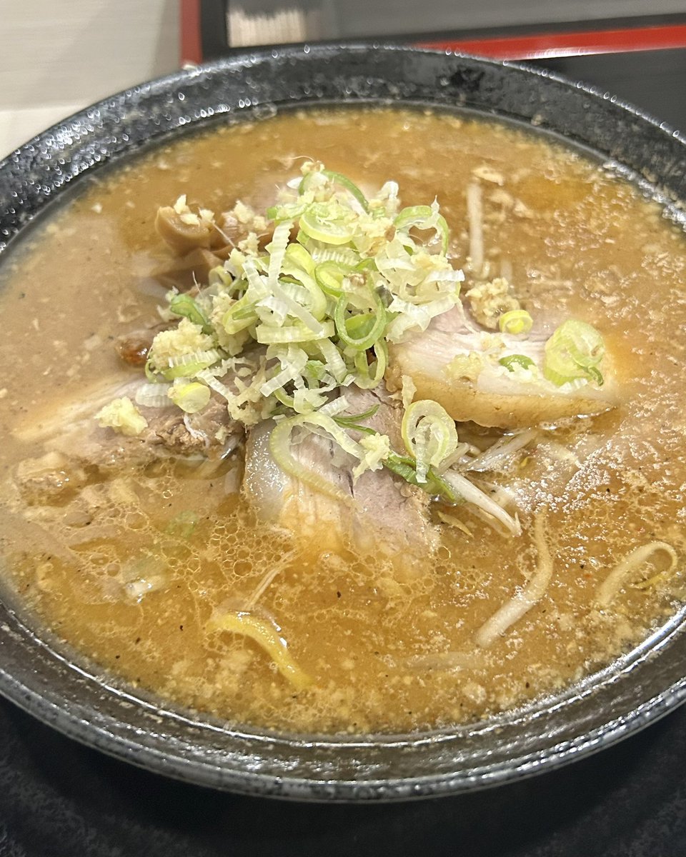 gourmet_nagoya's tweet photo. 金山駅の近くにオープンした『札幌らーめん 戸倉』

西山製麺の中太麺を使用
味噌ラーメンは北海道産味噌3種類と九州産麦味噌を合わせていて美味しかったです https://t.co/oMkO8yCFSa