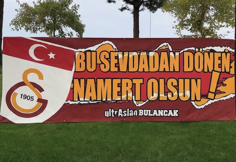 _ultrAs_'s tweet photo. Dünya Bir Yana Sen Bir Yanasın https://t.co/RGoWc0gFsO