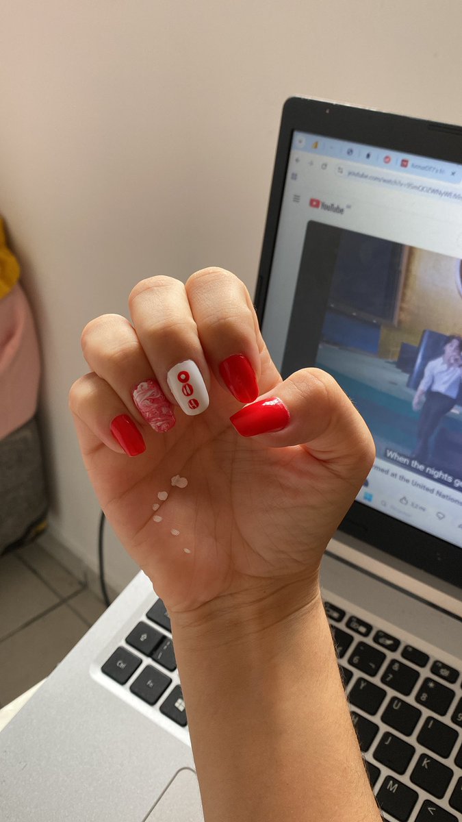 juuhscruz2's tweet photo. @normalknj Tenta fazer a arte em casa kkkkkkk 
Não que tenha ficado lindo, mas, com paciência e uns tutoriais, você consegue fazer algo legal https://t.co/ACGKga4pmb