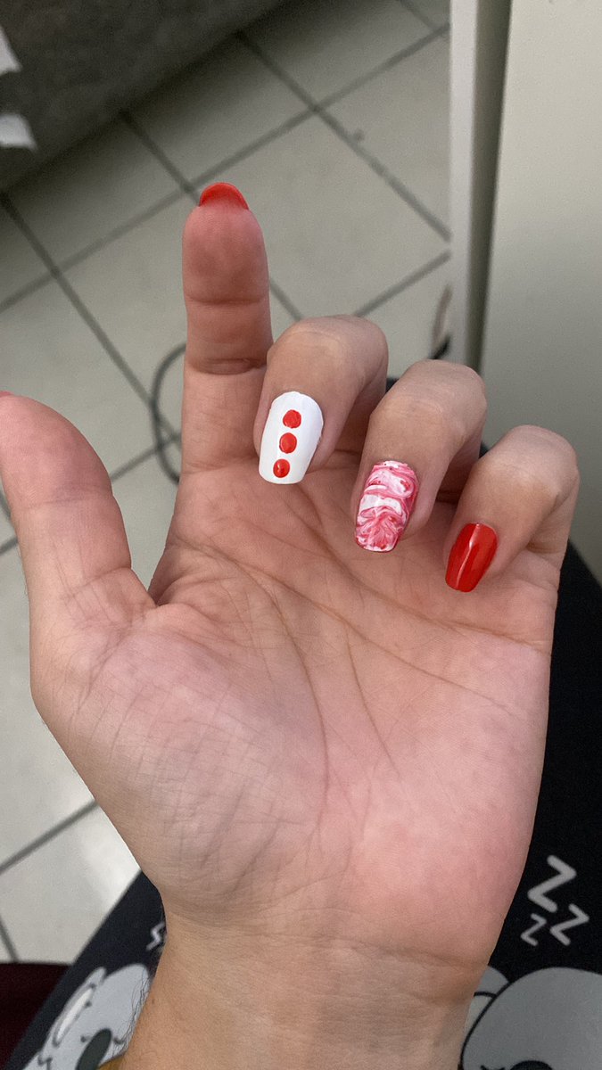 juuhscruz2's tweet photo. @normalknj Tenta fazer a arte em casa kkkkkkk 
Não que tenha ficado lindo, mas, com paciência e uns tutoriais, você consegue fazer algo legal https://t.co/ACGKga4pmb
