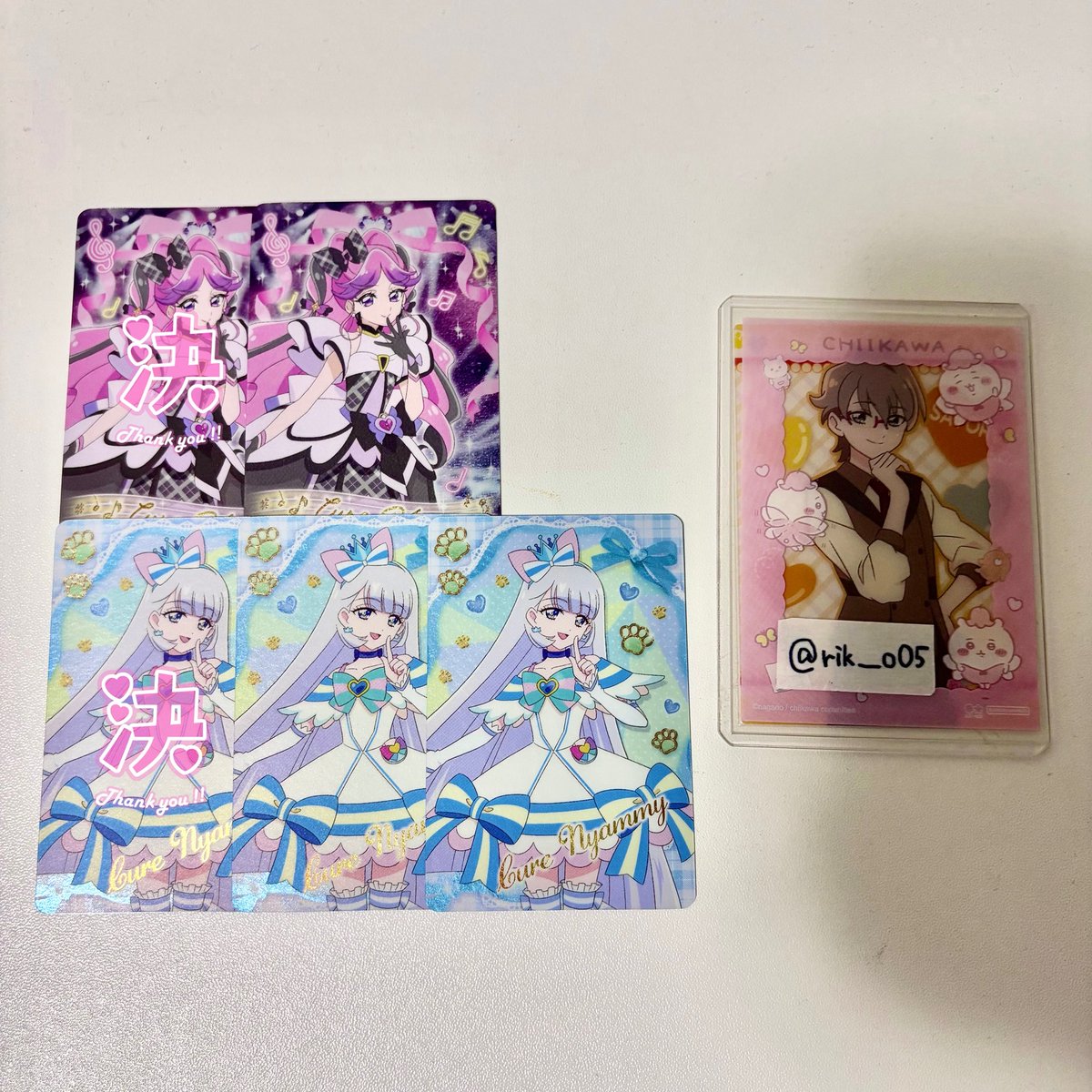 rik_o05's tweet photo. @seihatoprecure はじめまして、検索からお声掛け失礼いたします☘️
当方画像のニャミー所持しているのですが、ニャミー2:2悟、ミスティック&amp;アルカナの交換は可能でしょうか？
ご検討いただけますと幸いです🙇🏻‍♀️ https://t.co/BX9hpqk6az