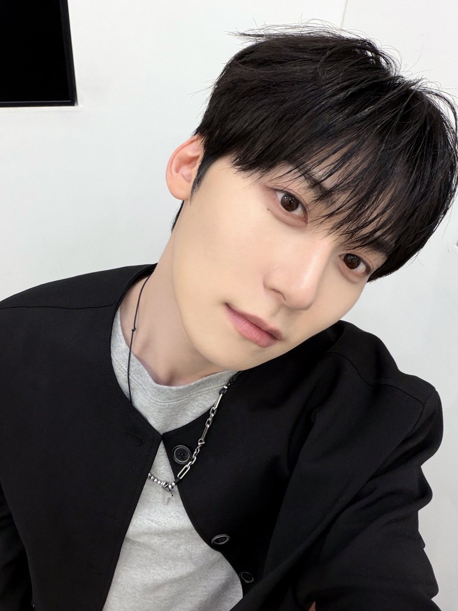 official_ONEUS's tweet photo. [#건희]

261001 SBS
'꼬리에 꼬리를 무는 그날 이야기'

잠시 후 10시 20분,
건희와 함께해요🐰

#원어스 #ONEUS 
#KEONHEE
#꼬리에꼬리를무는그날이야기 https://t.co/Bx5kQTsriO