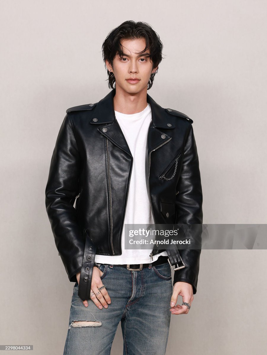 pmxvc_'s tweet photo. Acne Studios - Photocall - Paris Fashion Week - Womenswear Spring/Summer 2027

PARIS, FRANCE - SEPTEMBER 30: Bright attends the Acne Studios Womenswear Spring/Summer 2027 show as part of Paris Fashion Week on September 30, 2026 in Paris, France. (Photo by Arnold Jerocki/Getty Images for Acne Studios)

🔗 https://t.co/XBms3XM0uf

BRIGHT WITH ACNE STUDIOS
#AcneStudiosSS27xBRIGHT
#AcneStudiosSS27
#AcneStudios
#bbrightvc