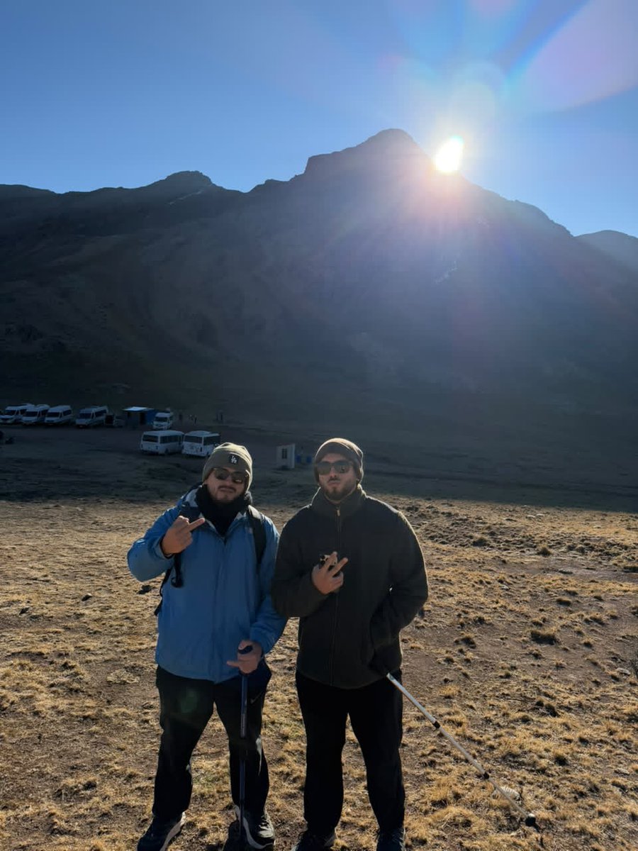 ARgon_RIEL's tweet photo. No nos quedó otra que hacernos amigos...
Feliz cum gordo https://t.co/cZMoLjkI0b