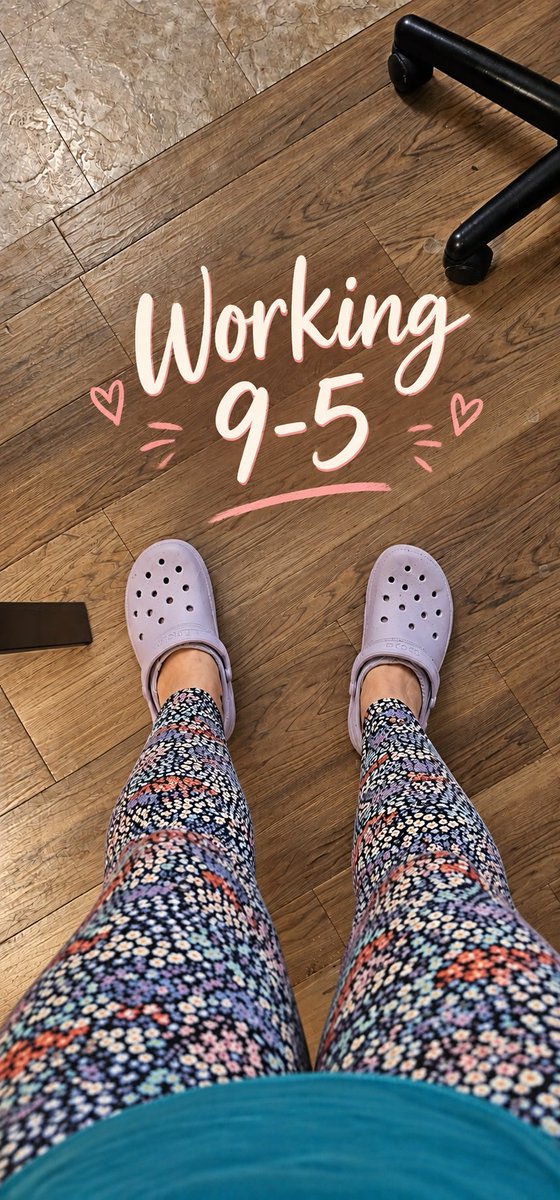 SoleySpoiled95's tweet photo. Working on my feet all day when I could be getting paid by you. https://t.co/Je31cpZXDI