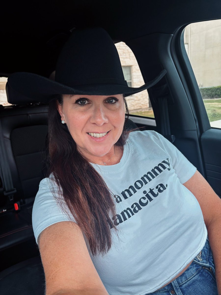 StephanieMil3h's tweet photo. Off to work 🤠☺️ https://t.co/zaMvxe3QfU