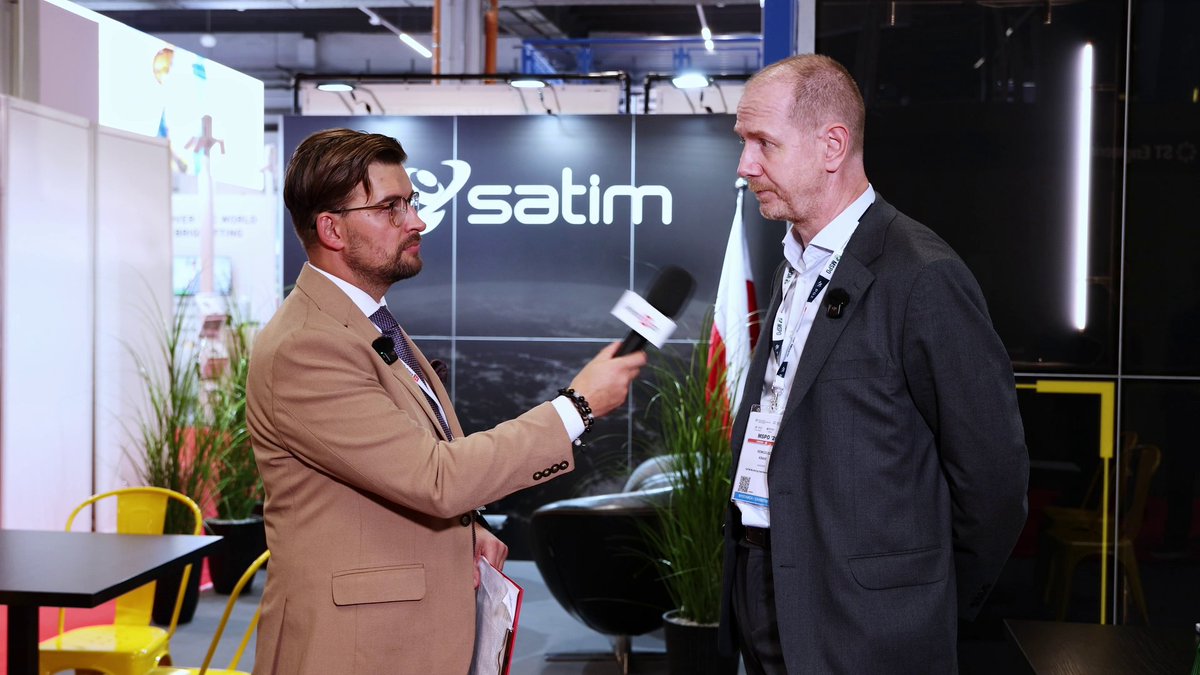 Defence24pl's tweet photo. Polska firma SATIM pokazała na #MSPO 2026 OREC Evolve — rozwinięcie silnika do automatycznej analizy zobrazowań radarowych SAR. Nowe narzędzie ma pozwolić wojsku i służbom dodatkowo trenować modele na własnych, także niejawnych danych, bez wyprowadzania ich poza bezpieczne środowisko.
Link w komentarzu. 👇
*Materiał Sponsorowany.