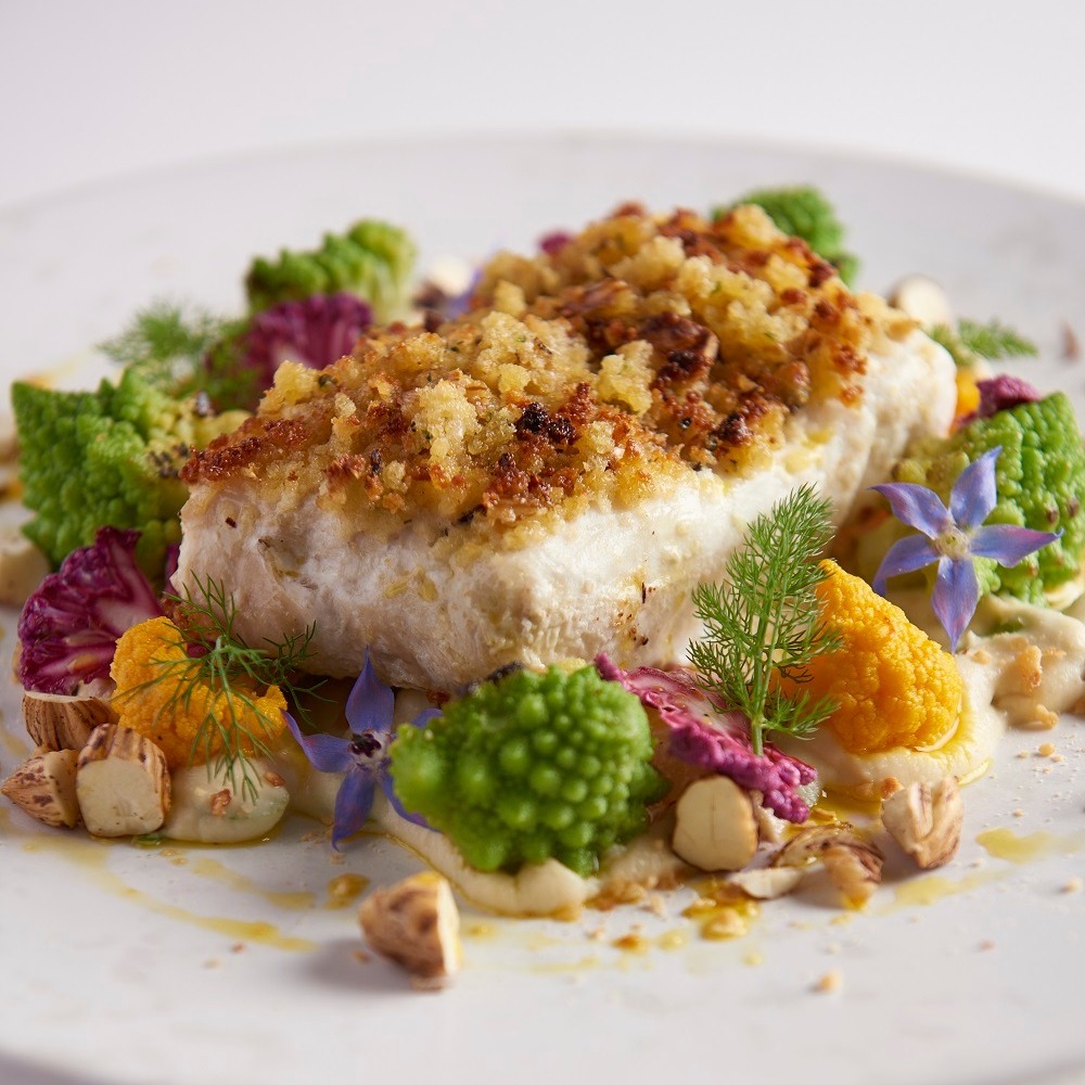 pipeandglass's tweet photo. Cobnut crusted fillet of wild halibut, cauliflower champ, Romanesco, pickled cauliflower, warm brown butter, shrimp and caper vinaigrette

#pipeandglass #onthemenu #michelinstar #wildhalibut #cauliflower #romanesco #brownbutter #shrimp #caper #vinaigrette https://t.co/6OBqov1gg1
