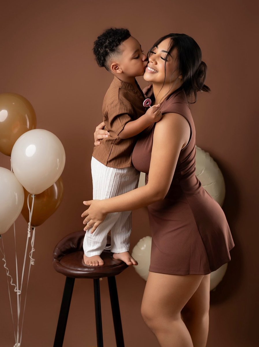 isdoreTech's tweet photo. Did i just discover the cutest mother and son on the Internet right now? 😍❤️ https://t.co/qn6qtkWZX1