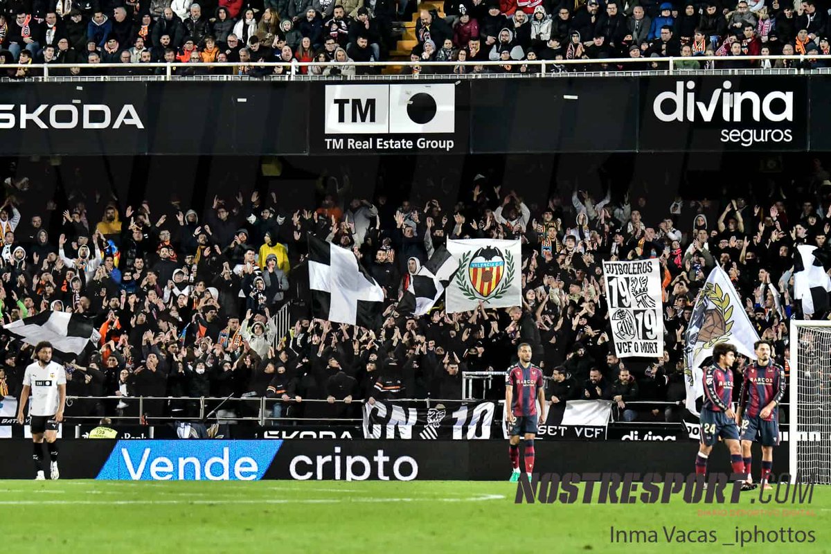 Comertismo_24's tweet photo. Mestalla será un cementerio con la @CN10_VLC en una esquina.
#TodoElFondoCN10 https://t.co/tIpYVdGduo
